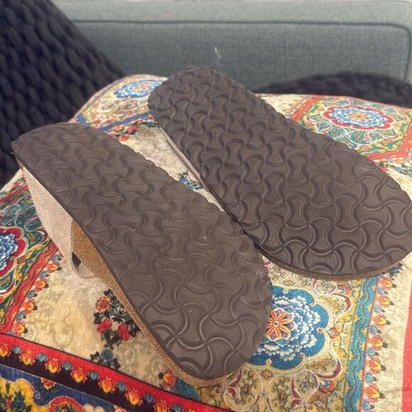 BIRKENSTOCK Papillio Gizeh light gold metalic sandal size 9 - Picture 2 of 8